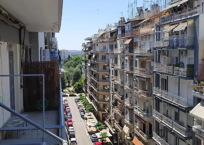 Flat - πανεπιστήμιο - έκθεση *